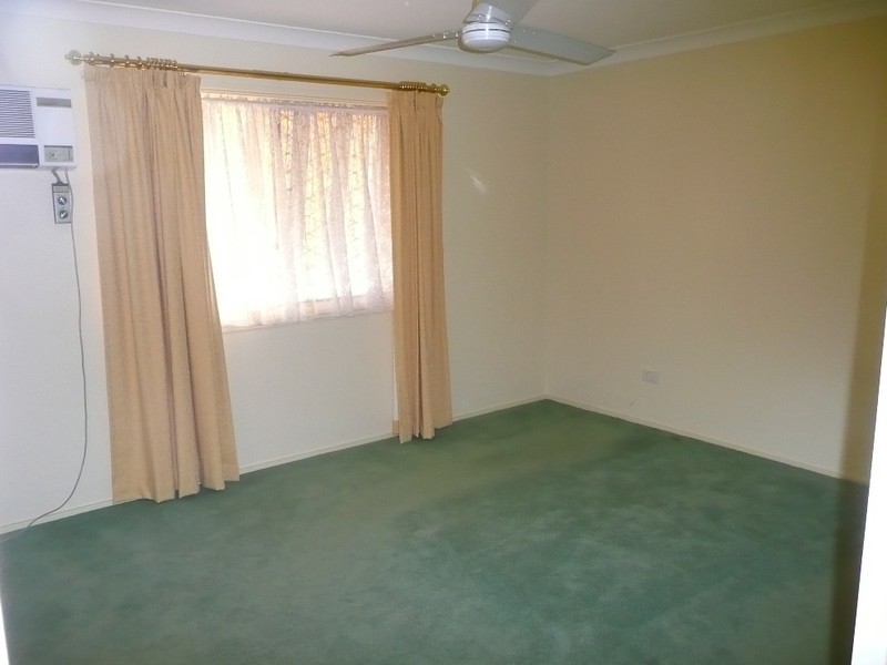 13/15 Hooker Boulevard, Broadbeach Waters QLD 4218