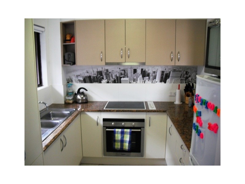 6/10 Aquila Court, Mermaid Waters QLD 4218