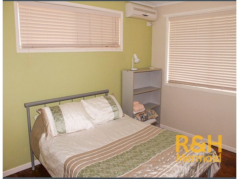 4/1929 GOLD COAST HIGHWAY, Burleigh Heads QLD 4220