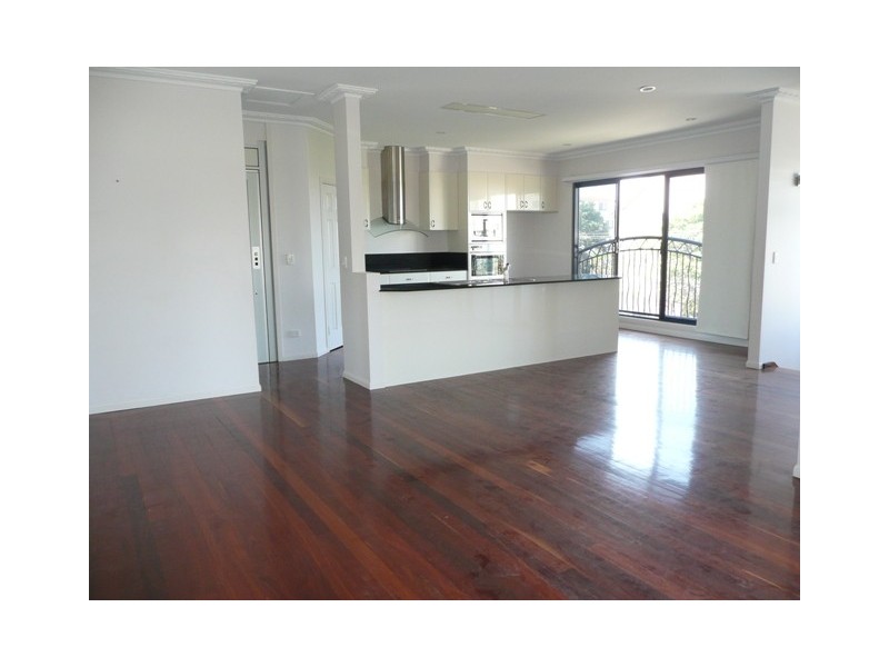1/11 Surf Street, Mermaid Beach QLD 4218