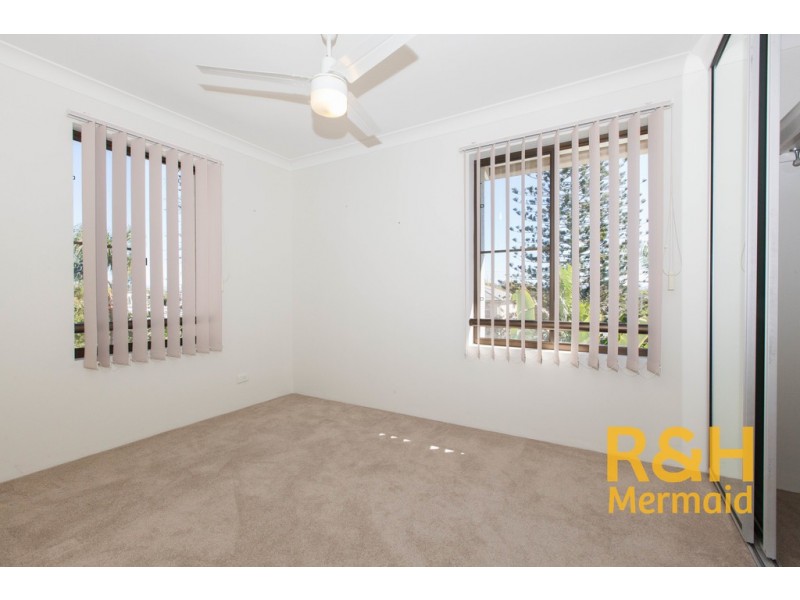 18/9 BAYVIEW STREET, Runaway Bay QLD 4216