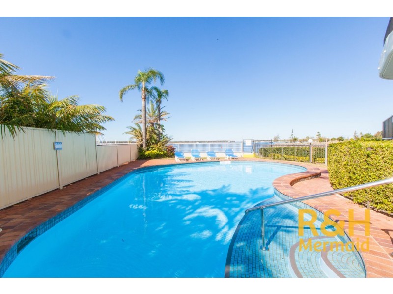 18/9 BAYVIEW STREET, Runaway Bay QLD 4216