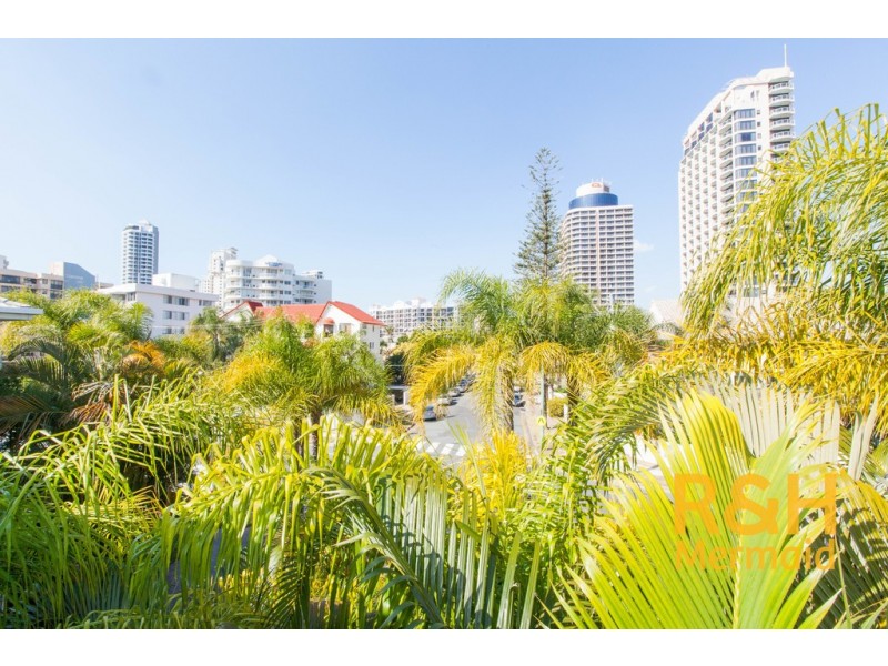 33/27 WHARF ROAD, Surfers Paradise QLD 4217