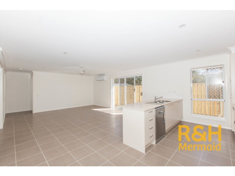 5 CUDMORE STREET, Pimpama QLD 4209