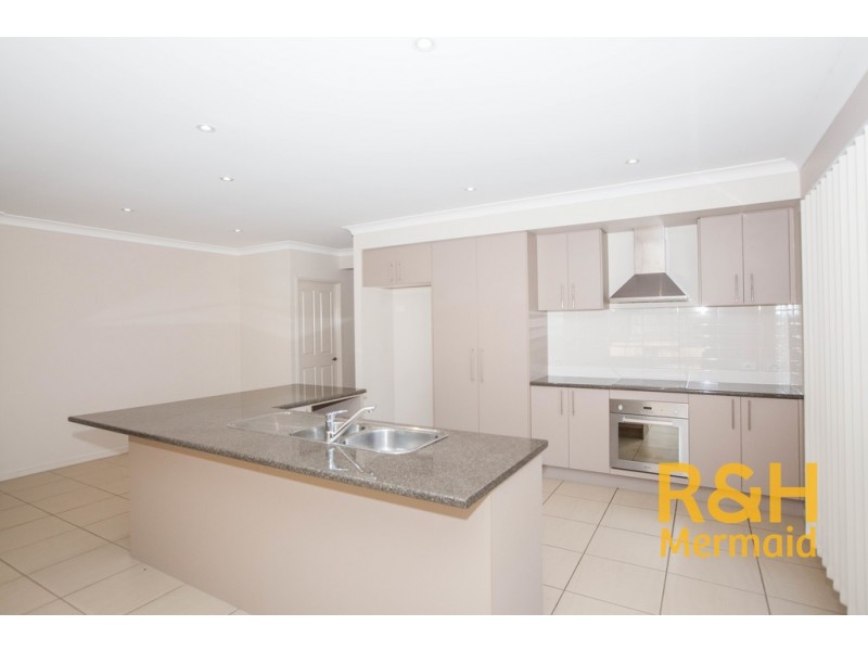 8 MACLEAY CIRCUIT, Upper Coomera QLD 4209