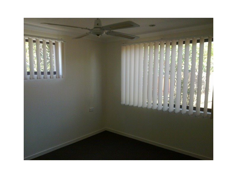 8b  Yeringba Street, Mermaid Waters QLD 4218