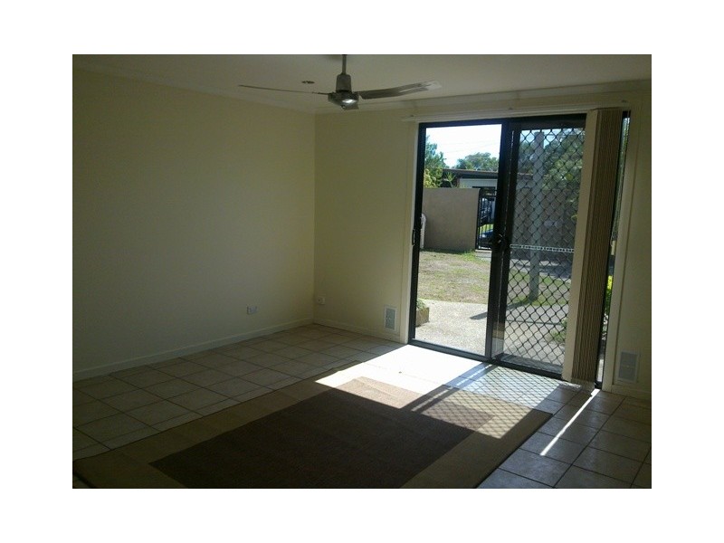 8b  Yeringba Street, Mermaid Waters QLD 4218