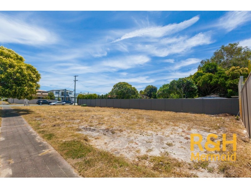 48 KIERS ROAD, Miami QLD 4220