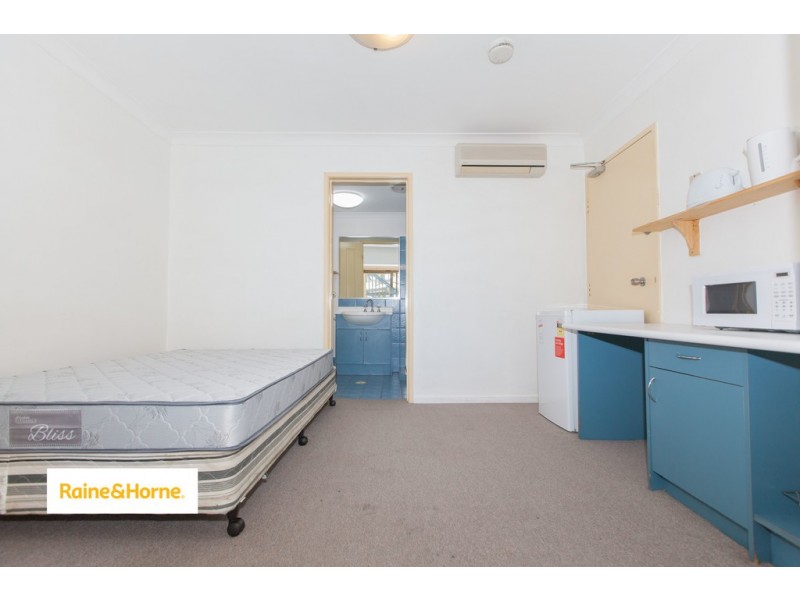 1B/41 Watson Esplanade, Surfers Paradise QLD 4217