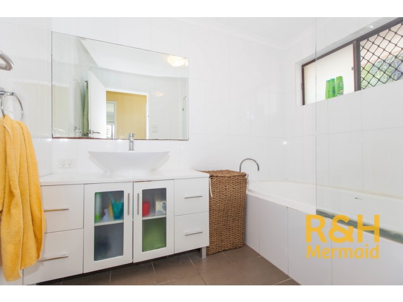 25 MARKERI STREET, Mermaid Waters QLD 4218