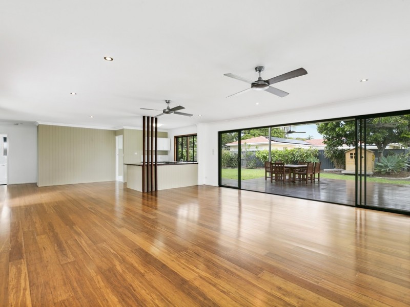 64 POINCIANA BOULEVARD, Broadbeach Waters QLD 4218