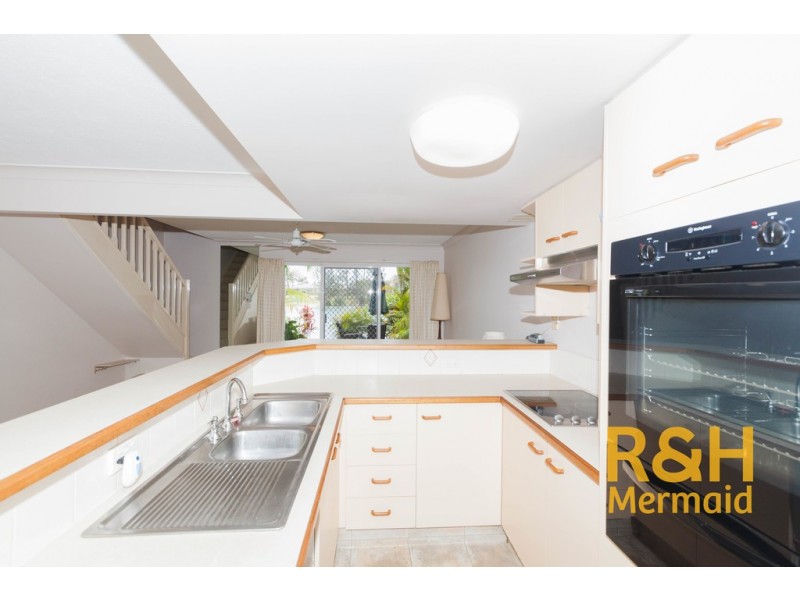 30/2 COOLGARDIE STREET, Elanora QLD 4221