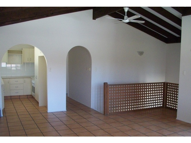 2/2052 Gold Coast Highway, Miami QLD 4220