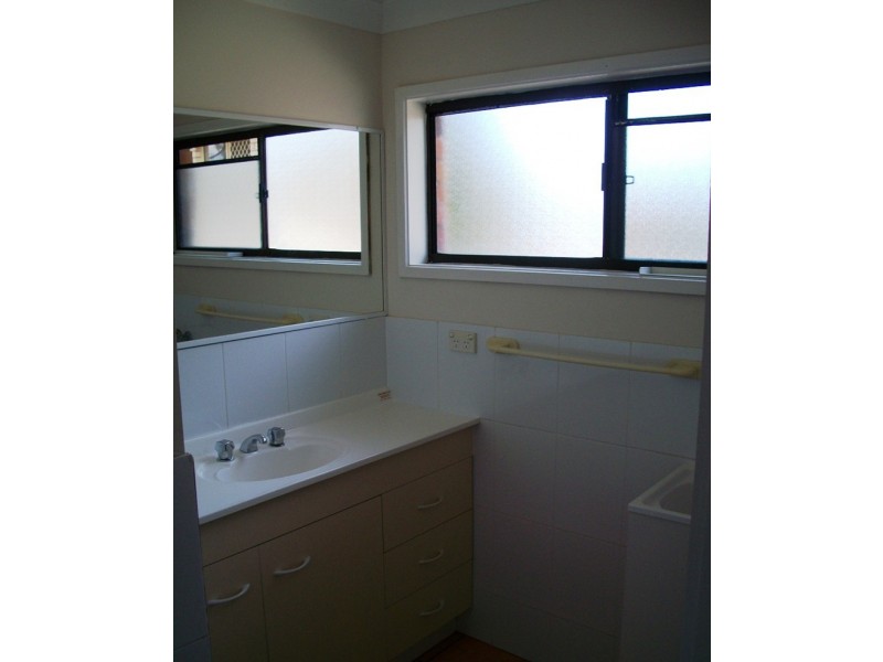 2/2052 Gold Coast Highway, Miami QLD 4220