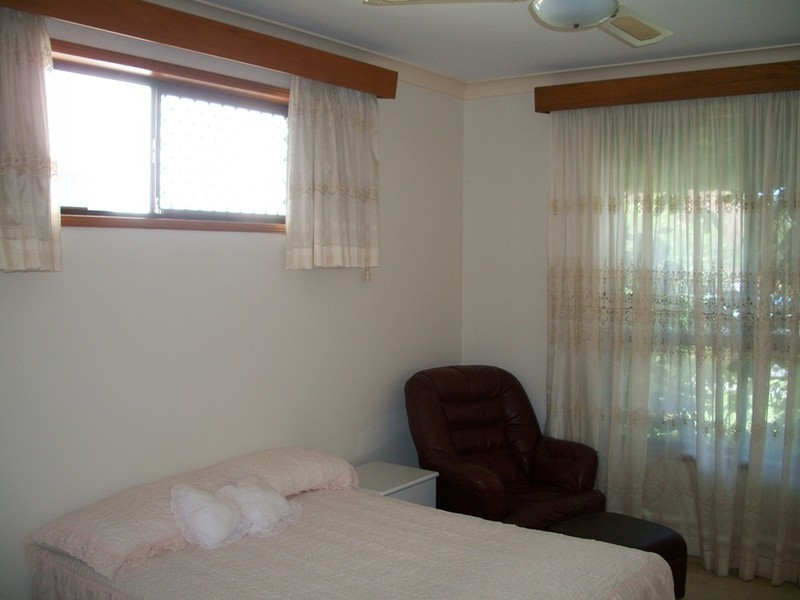 47 Peerless Avenue, Mermaid Beach QLD 4218