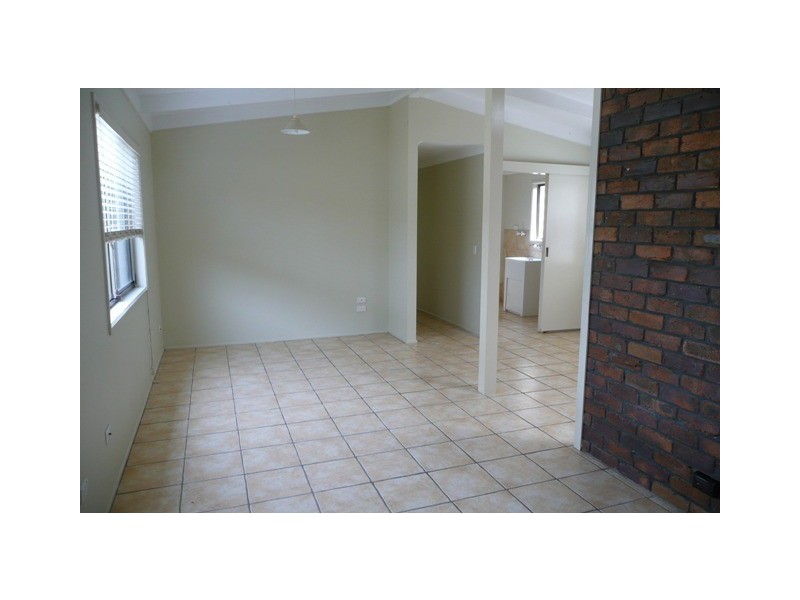 86 Albion Avenue, Miami QLD 4220