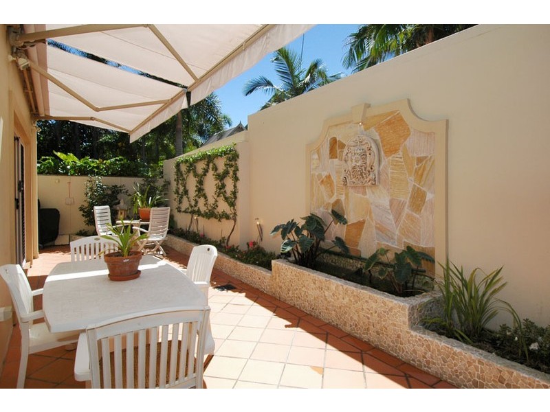 11 Lavarack Road, Mermaid Beach QLD 4218