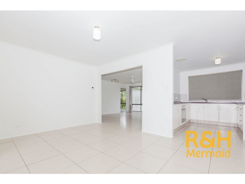 6 WANDERER AVENUE, Mermaid Waters QLD 4218
