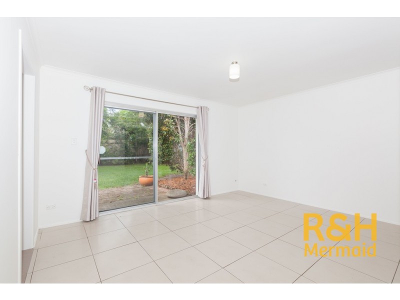 6 WANDERER AVENUE, Mermaid Waters QLD 4218