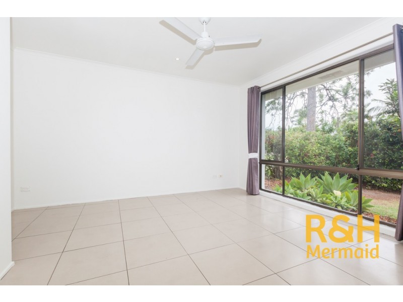 6 WANDERER AVENUE, Mermaid Waters QLD 4218