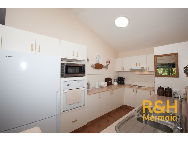 38/25-27 Tristan Court, Benowa QLD 4217