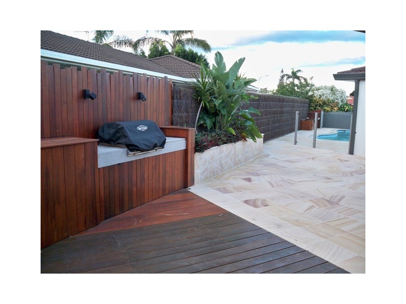 6 Peter Blondell Drive, Mermaid Waters QLD 4218