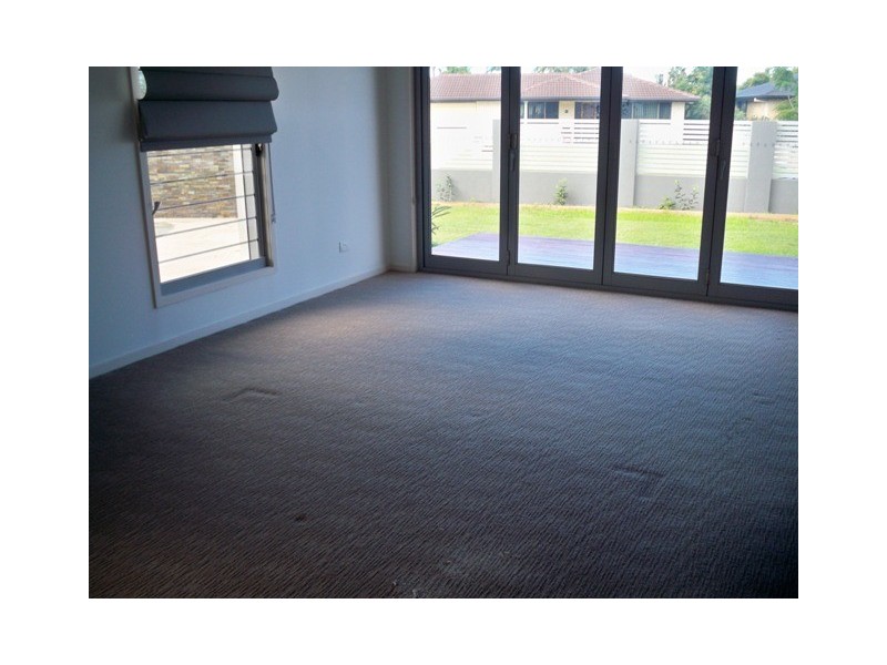 6 Peter Blondell Drive, Mermaid Waters QLD 4218