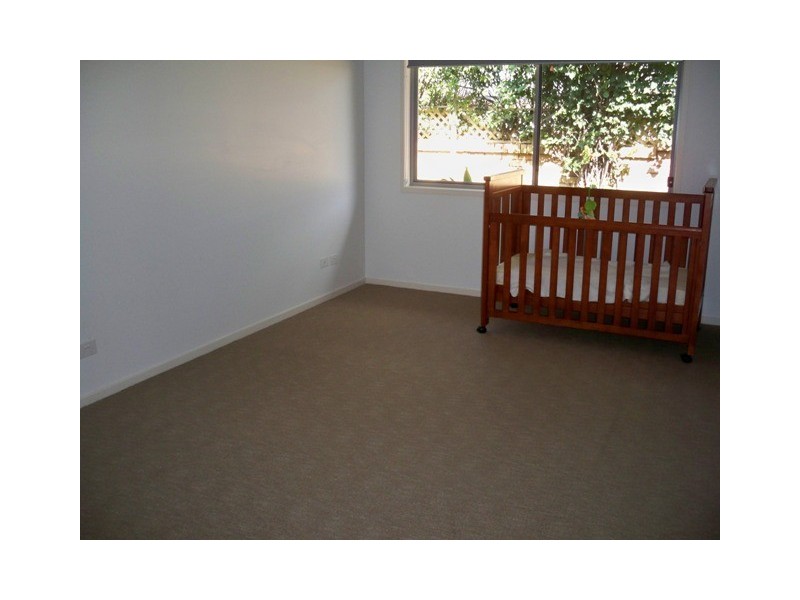 6 Peter Blondell Drive, Mermaid Waters QLD 4218