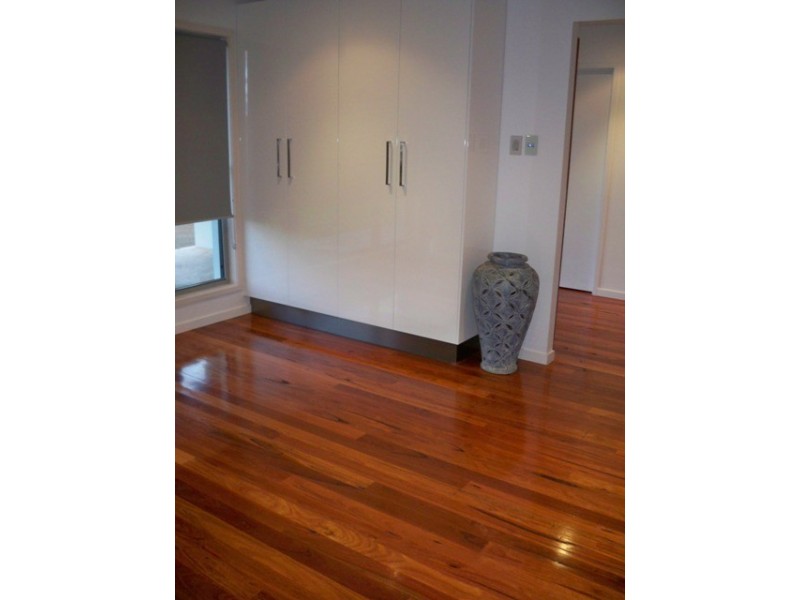 6 Peter Blondell Drive, Mermaid Waters QLD 4218