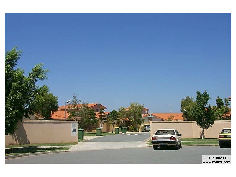 6/11 Waterford Court, Bundall QLD 4217