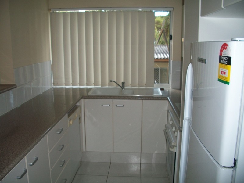 4/10 JUBILEE AVENUE, Broadbeach QLD 4218