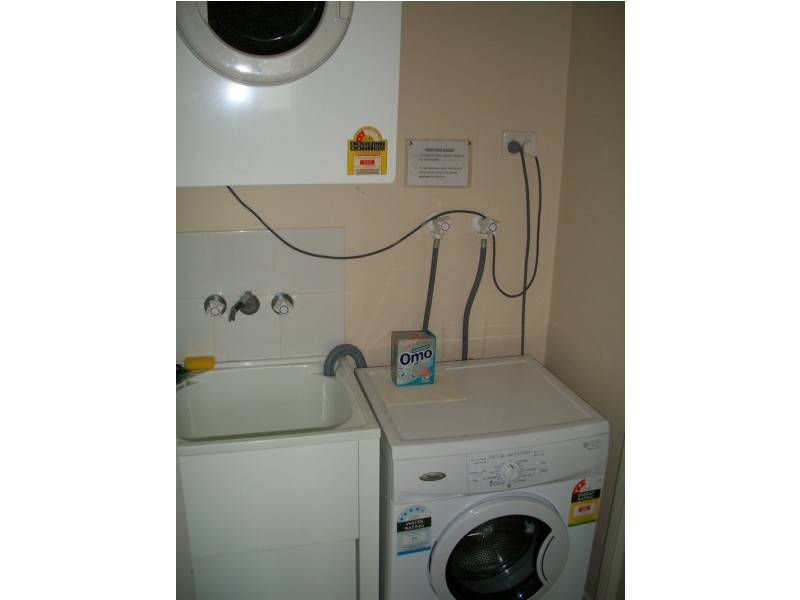 4/10 JUBILEE AVENUE, Broadbeach QLD 4218