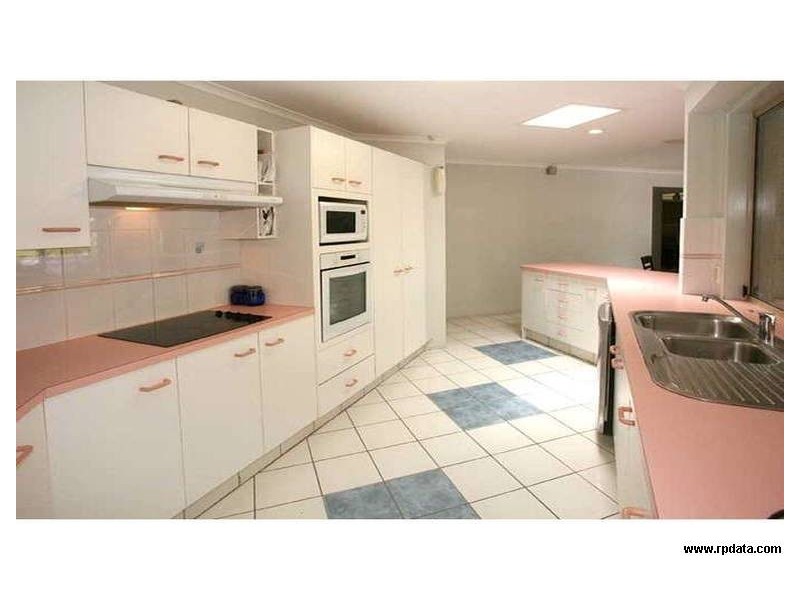 38 Alison Road, Carrara QLD 4211