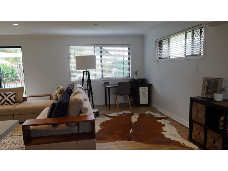 392 RIO VISTA BOULEVARD, Mermaid Waters QLD 4218