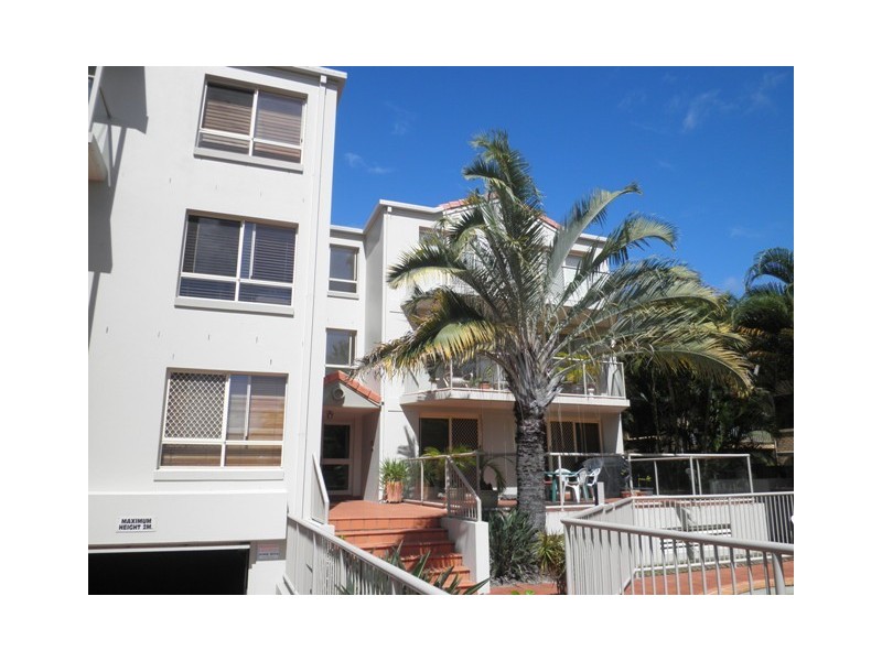 9/32-36 Ocean Street, Mermaid Beach QLD 4218