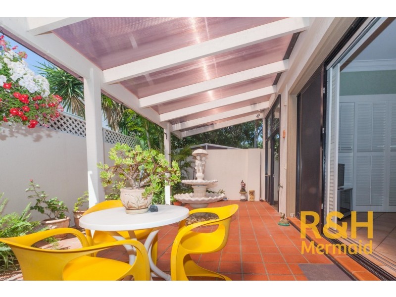 2/19 SEASIDE AVENUE, Mermaid Beach QLD 4218