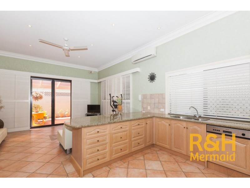2/19 SEASIDE AVENUE, Mermaid Beach QLD 4218