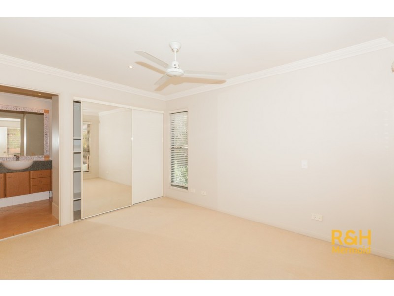 67/20 FAIRWAY DRIVE, Clear Island Waters QLD 4226