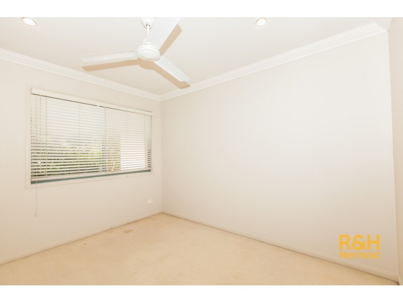 67/20 FAIRWAY DRIVE, Clear Island Waters QLD 4226