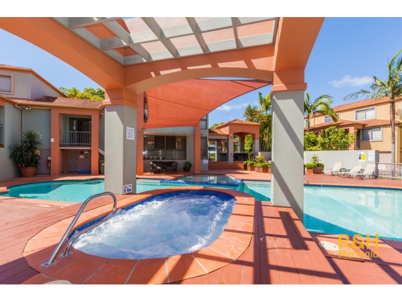 67/20 FAIRWAY DRIVE, Clear Island Waters QLD 4226