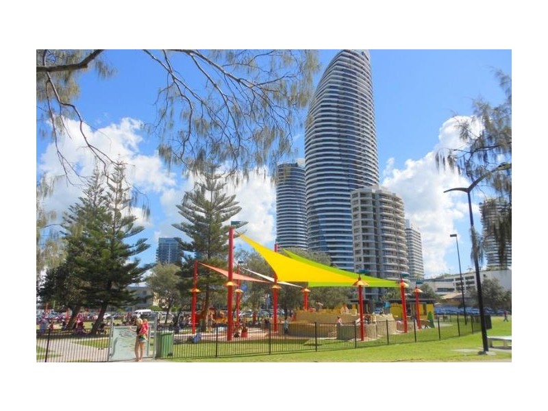 704/4 Charles Avenue, Broadbeach QLD 4218