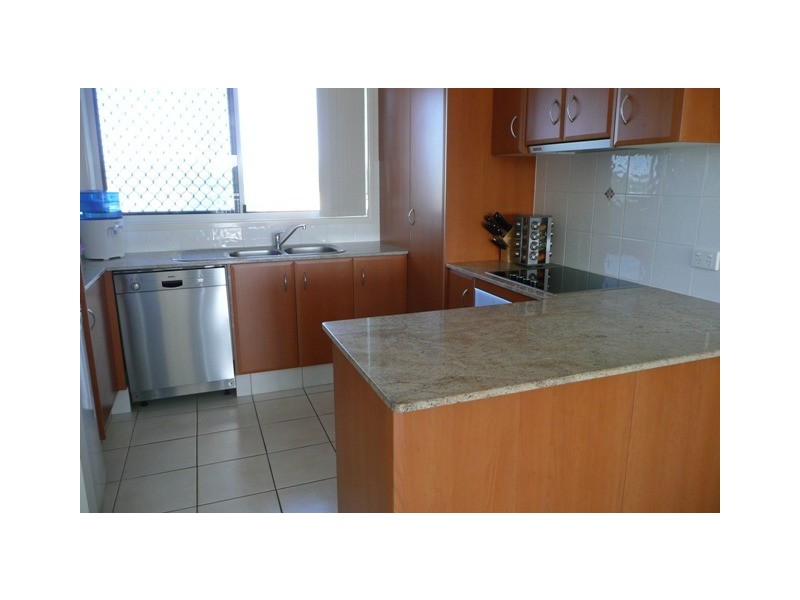 6/4 Dawn Parade, Miami QLD 4220