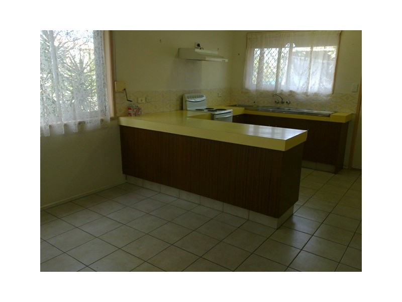 1/129 Sunshine Boulevard, Mermaid Waters QLD 4218