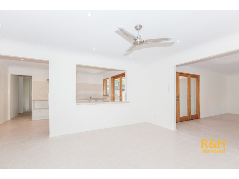 68 VOLANTE CRESCENT, Mermaid Waters QLD 4218