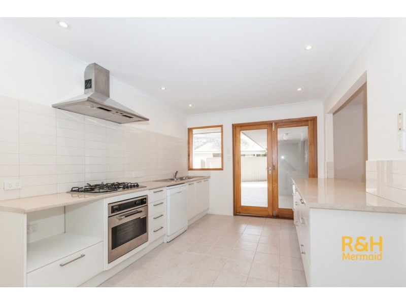 68 VOLANTE CRESCENT, Mermaid Waters QLD 4218