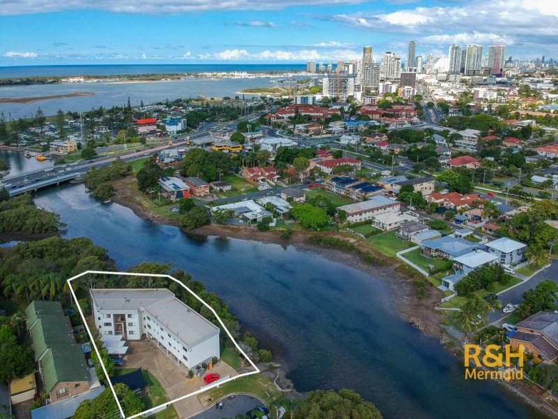 4/15 HUTH STREET, Labrador QLD 4215
