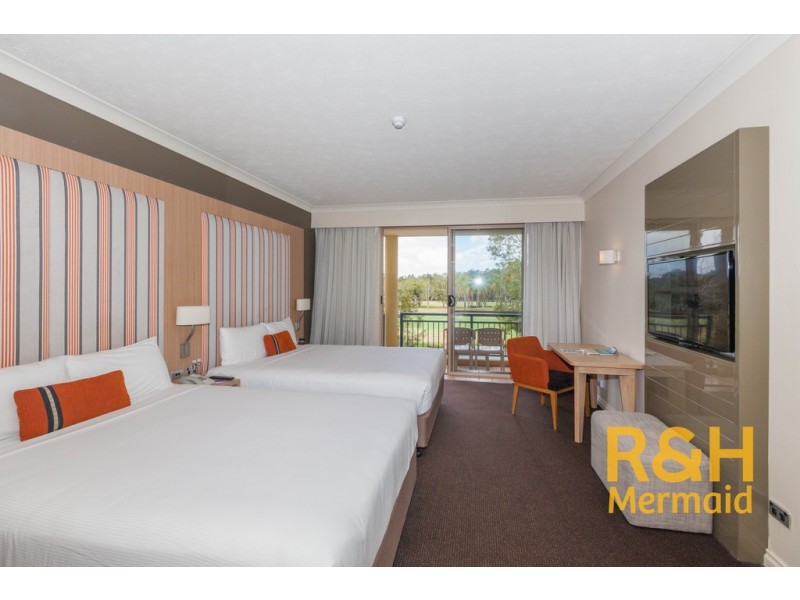 181/64 PALM MEADOWS DRIVE, Carrara QLD 4211