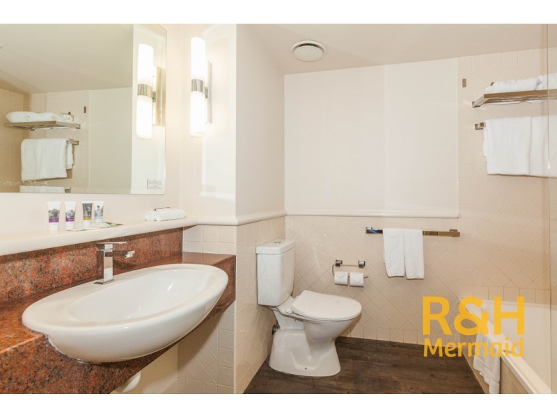 181/64 PALM MEADOWS DRIVE, Carrara QLD 4211