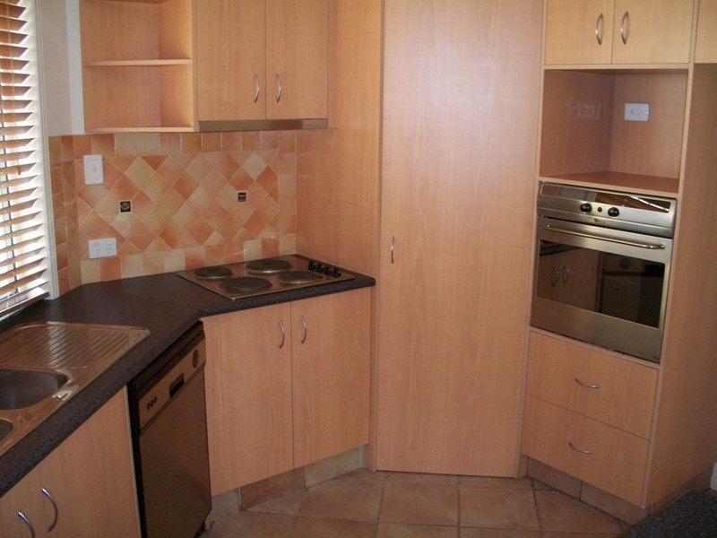 2/2028 GOLD COAST HIGHWAY, Miami QLD 4220