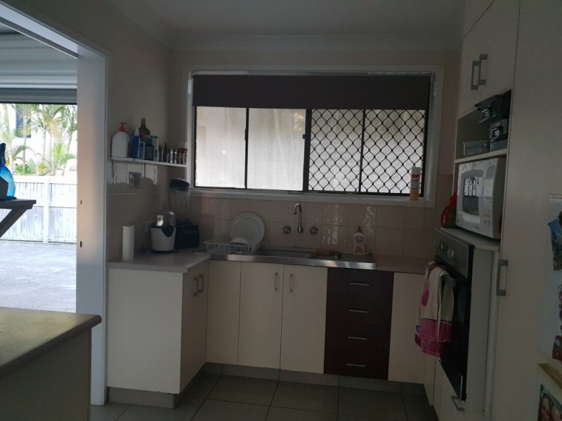 2/2 MAWARRA STREET, Palm Beach QLD 4221